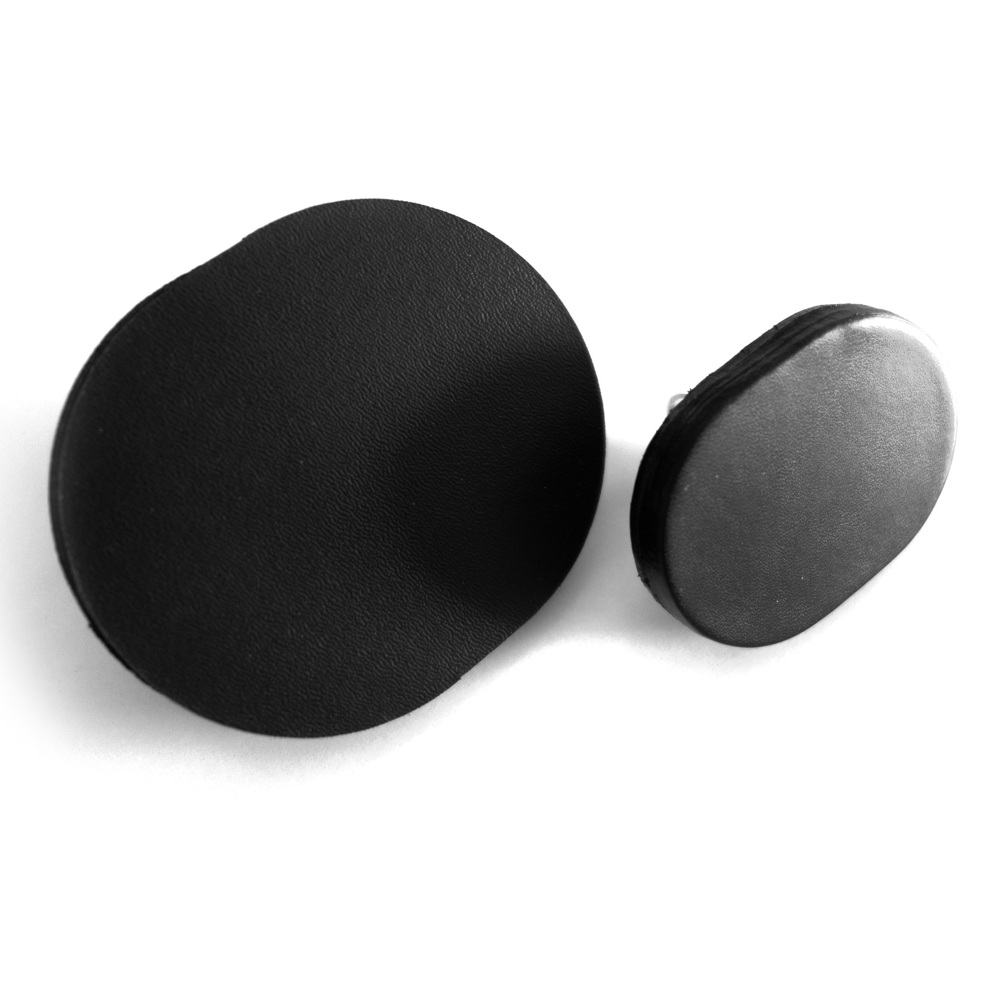 Bague ovale en cuir noir