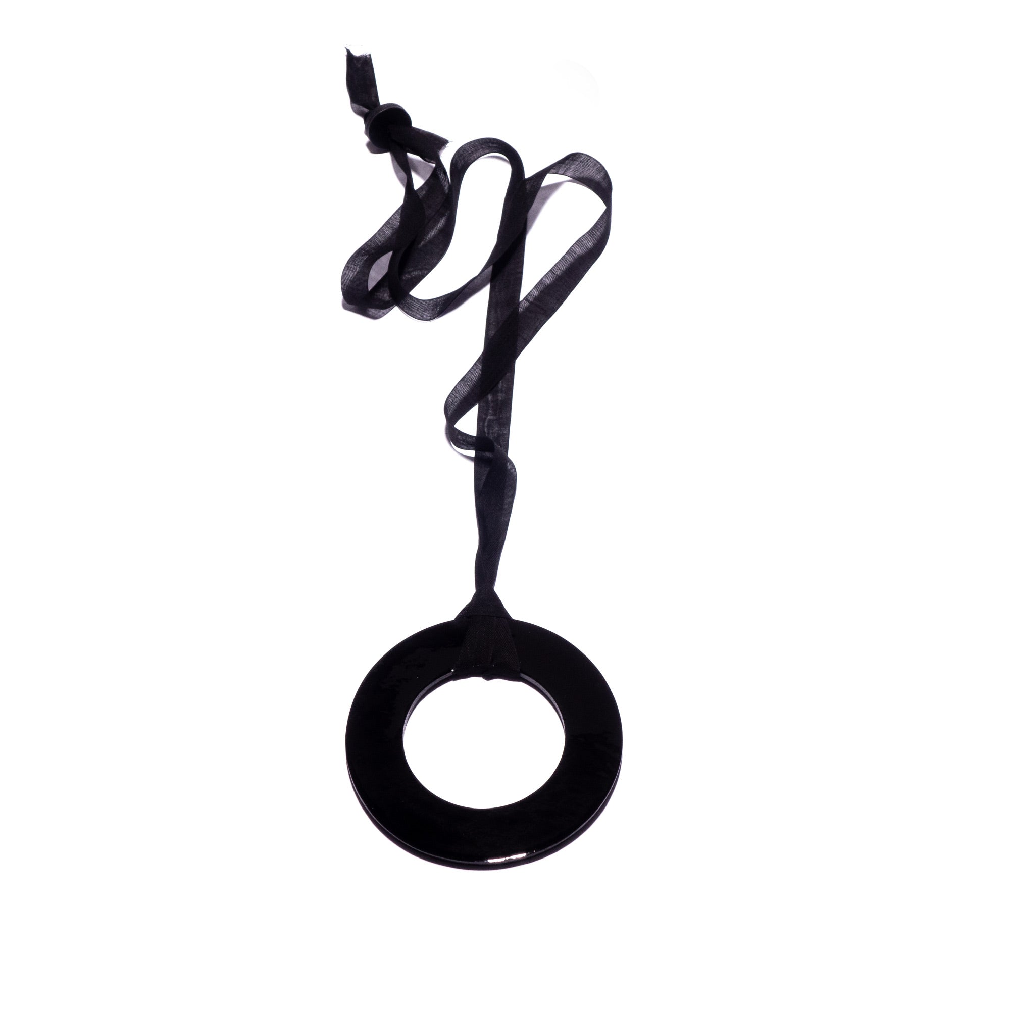 Collier en cuir, noir mat et noir vernis