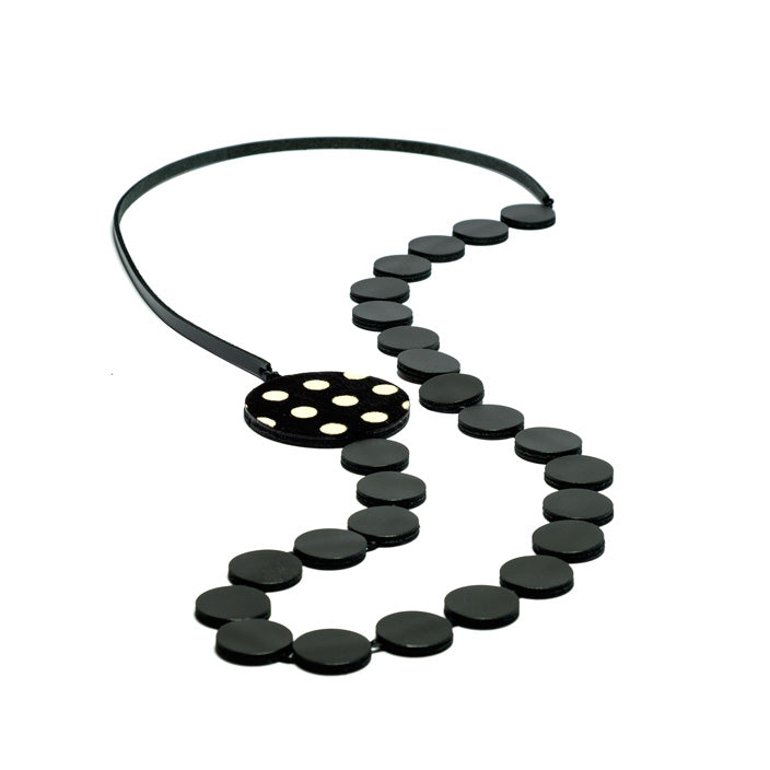 Collier en cuir noir et blanc, original et design