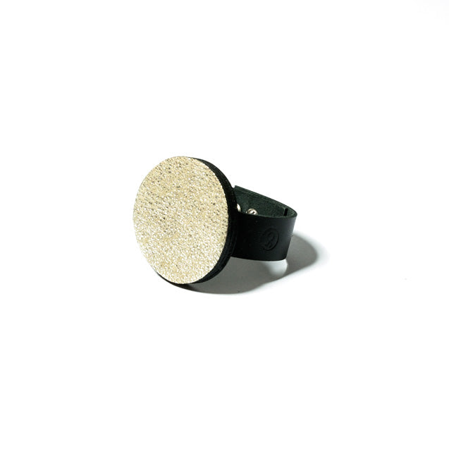 Bracelet en cuir, noir et argenté