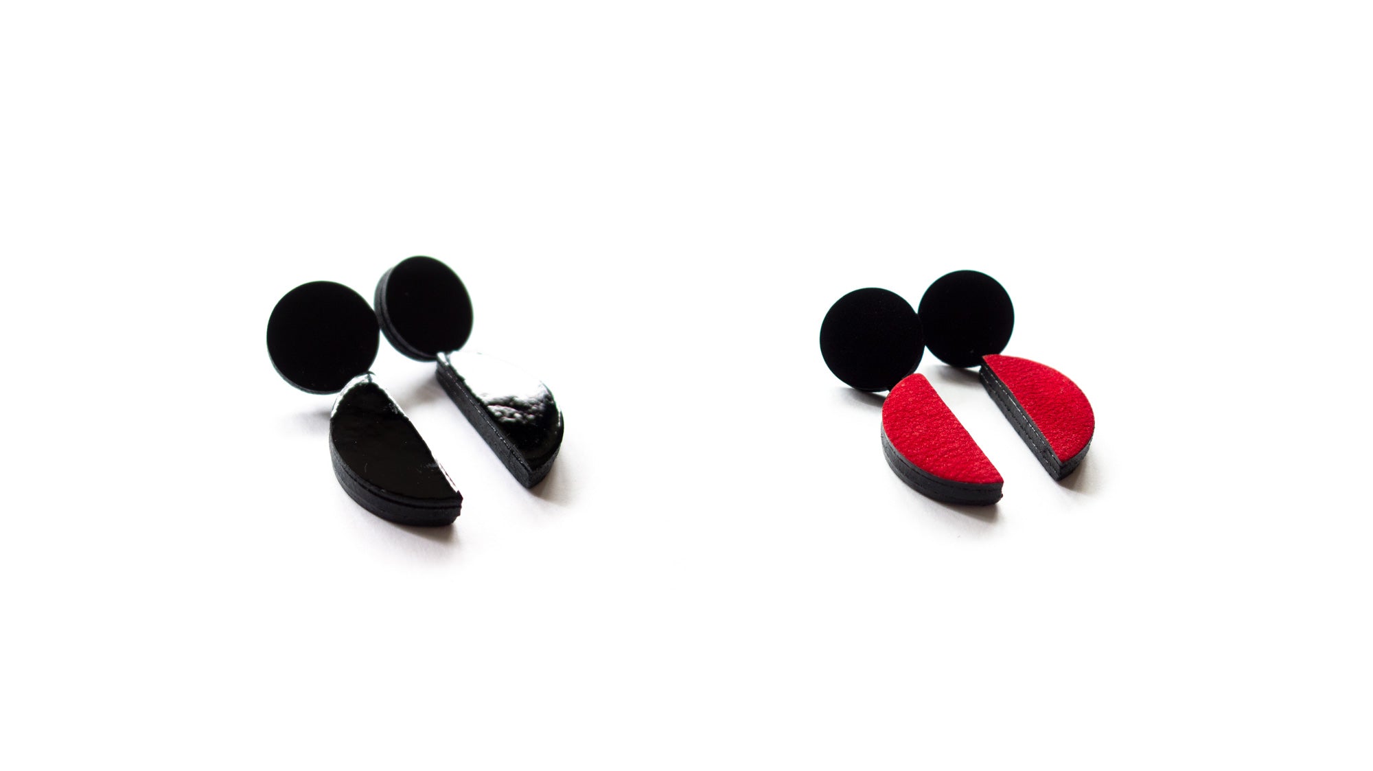 Boucles d'oreilles pendantes en cuir noir et rouge