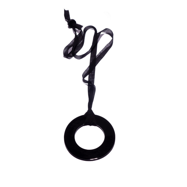 Collier en cuir, noir mat et noir vernis