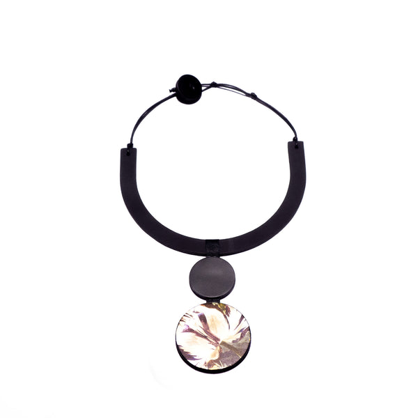 Collier en cuir, noir mat et impression